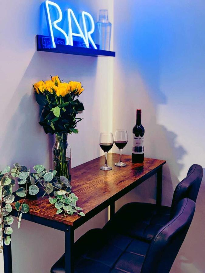 Winchester Retreat Apartment ภายนอก รูปภาพ