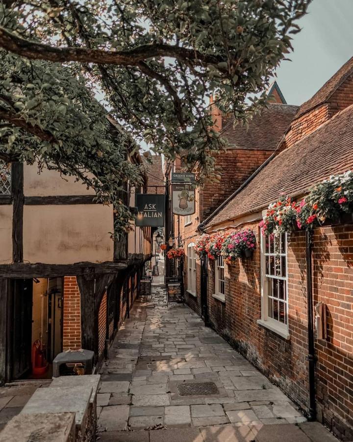 Winchester Retreat Apartment ภายนอก รูปภาพ