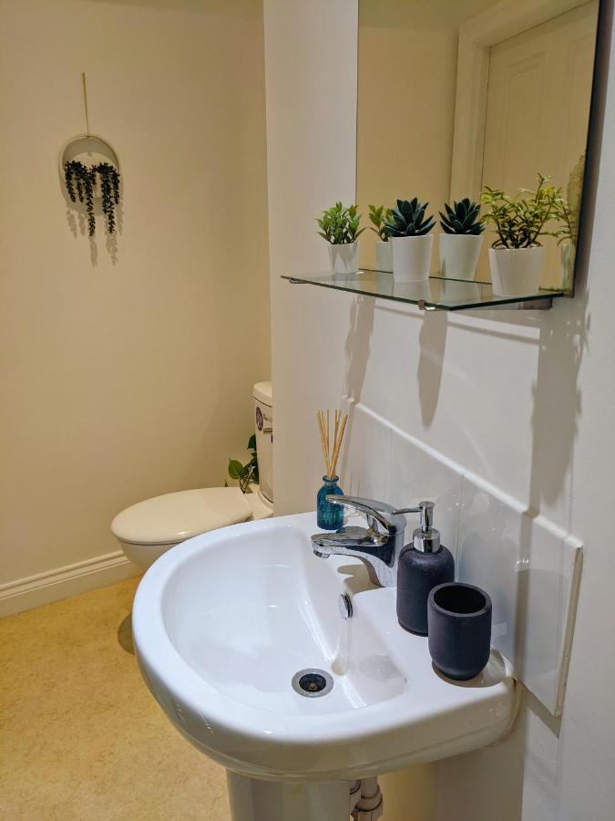 Winchester Retreat Apartment ภายนอก รูปภาพ